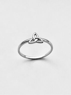 Sterling Silver Mini Triquetra Ring, Celtic Knot Ring, Silver Rings, Love Knots